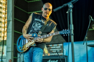 Scott jamming onstage with Larry McCray @The Windsor Bluesfest, July 2013